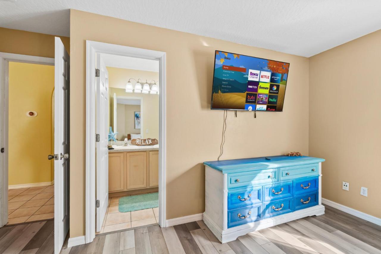 Heart Of The Waves: Beachside 3br Retreat With Hot Tub