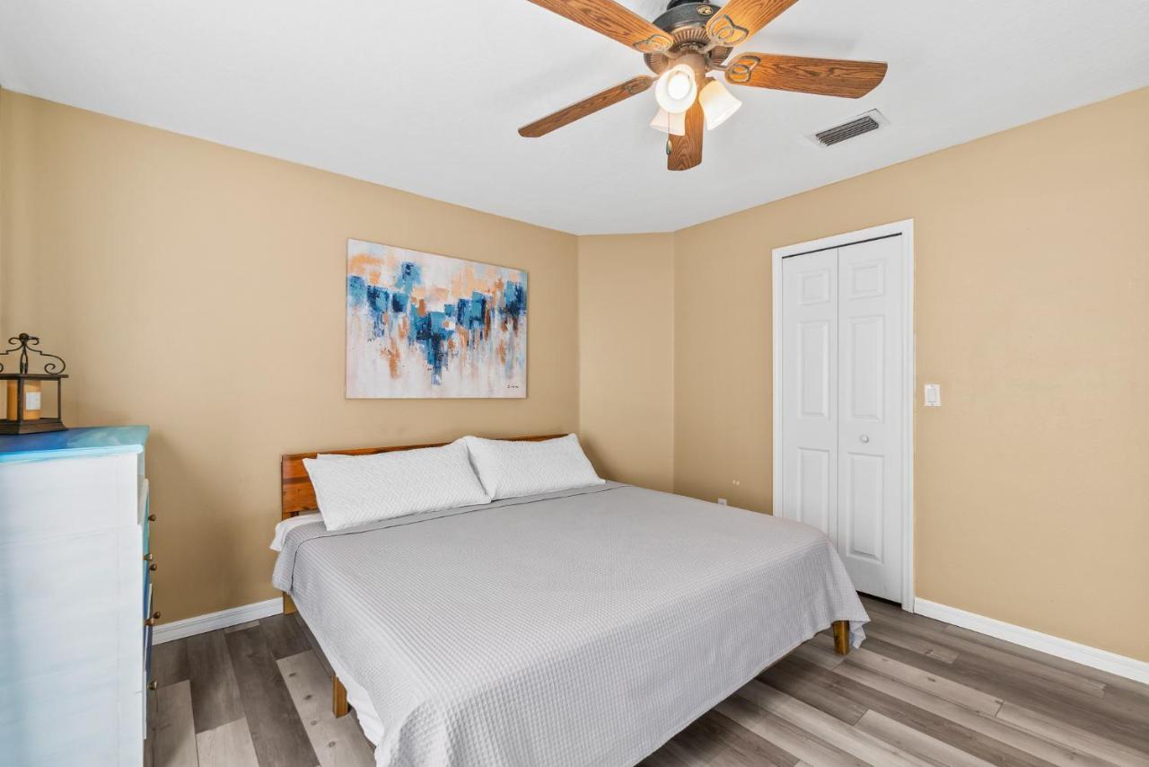Heart Of The Waves: Beachside 3br Retreat With Hot Tub *