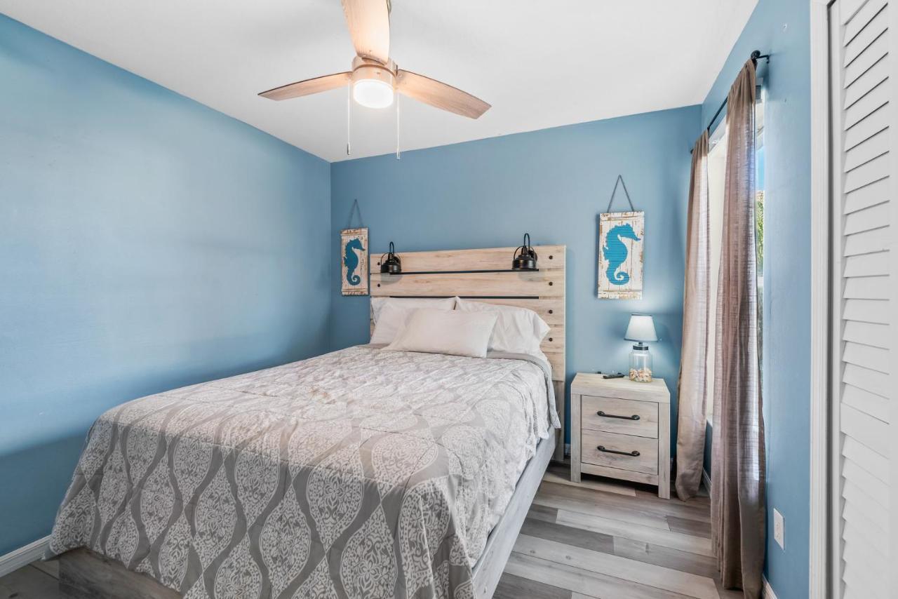 Heart Of The Waves: Beachside 3br Retreat With Hot Tub Holiday home