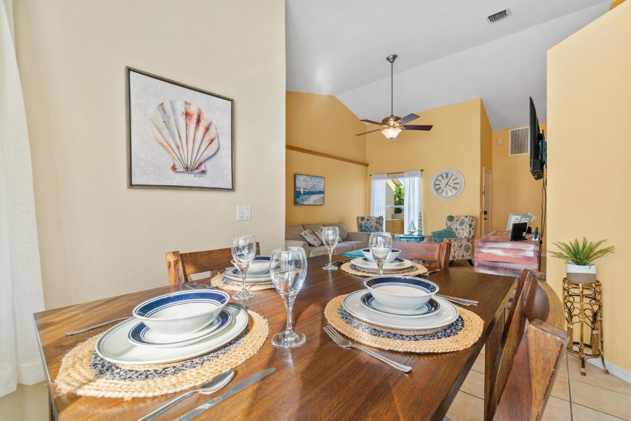 Holiday home Heart Of The Waves: Beachside 3br Retreat With Hot Tub